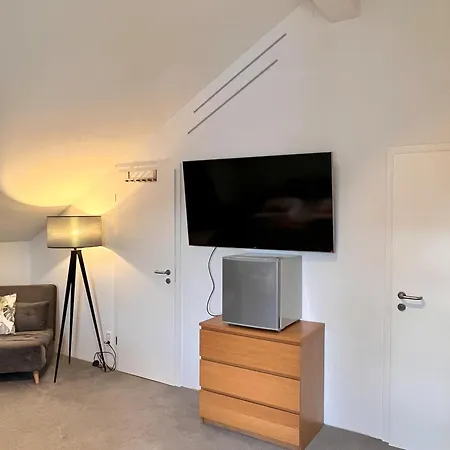 Grosses & Modernes Ferienhaus 2 Minuten Von Innenstadt Dom wakacyjny *