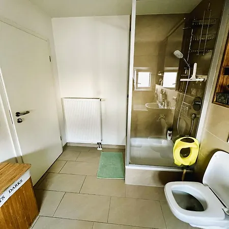 Dom wakacyjny Grosses & Modernes Ferienhaus 2 Minuten Von Innenstadt *