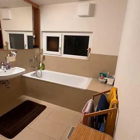 Grosses & Modernes Ferienhaus 2 Minuten Von Innenstadt *