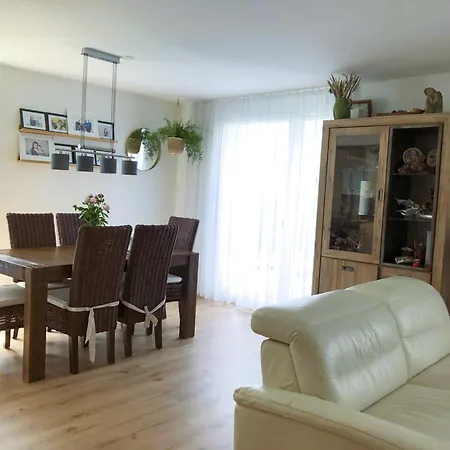 Dom wakacyjny Grosses & Modernes Ferienhaus 2 Minuten Von Innenstadt *