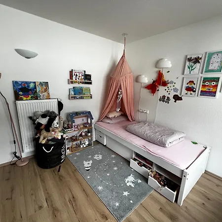 Grosses & Modernes Ferienhaus 2 Minuten Von Innenstadt Dom wakacyjny